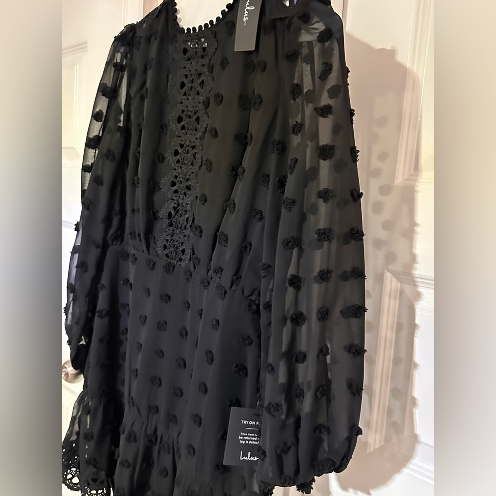 Brand NWT GORGEOUS Lulus Little Black Dress in Small